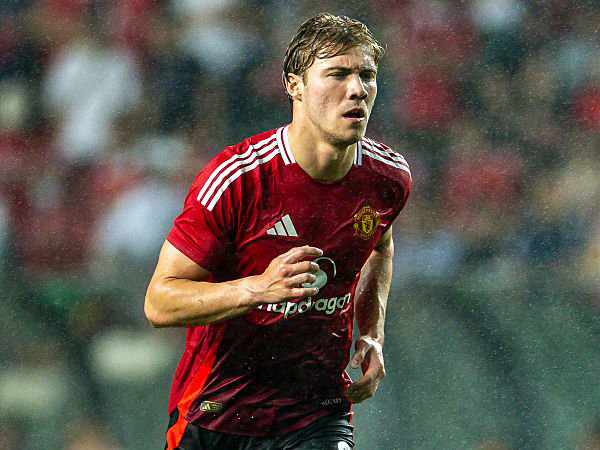 Punya Dana Melimpah, Rasmus Hojlund dan De Winter Merapat ke Milan